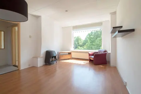 Unfurnished 3-Bedroom Apartment Paramaribostraat, Groningen - For Rent