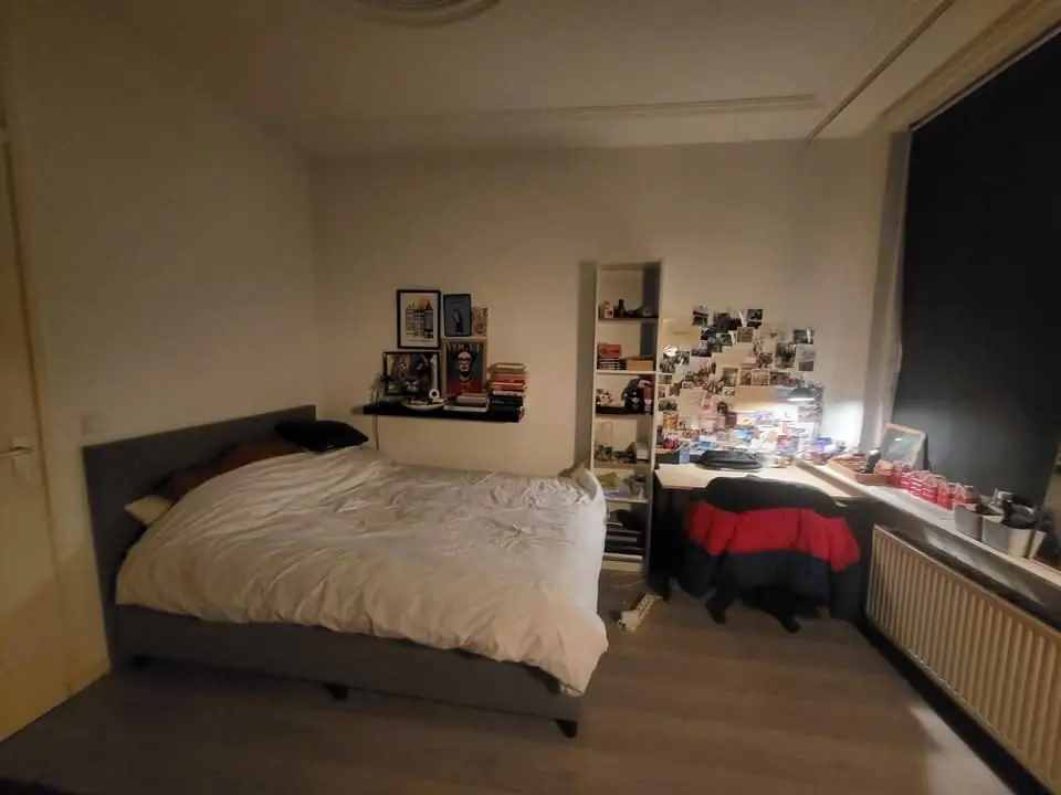 Image 2 of 9