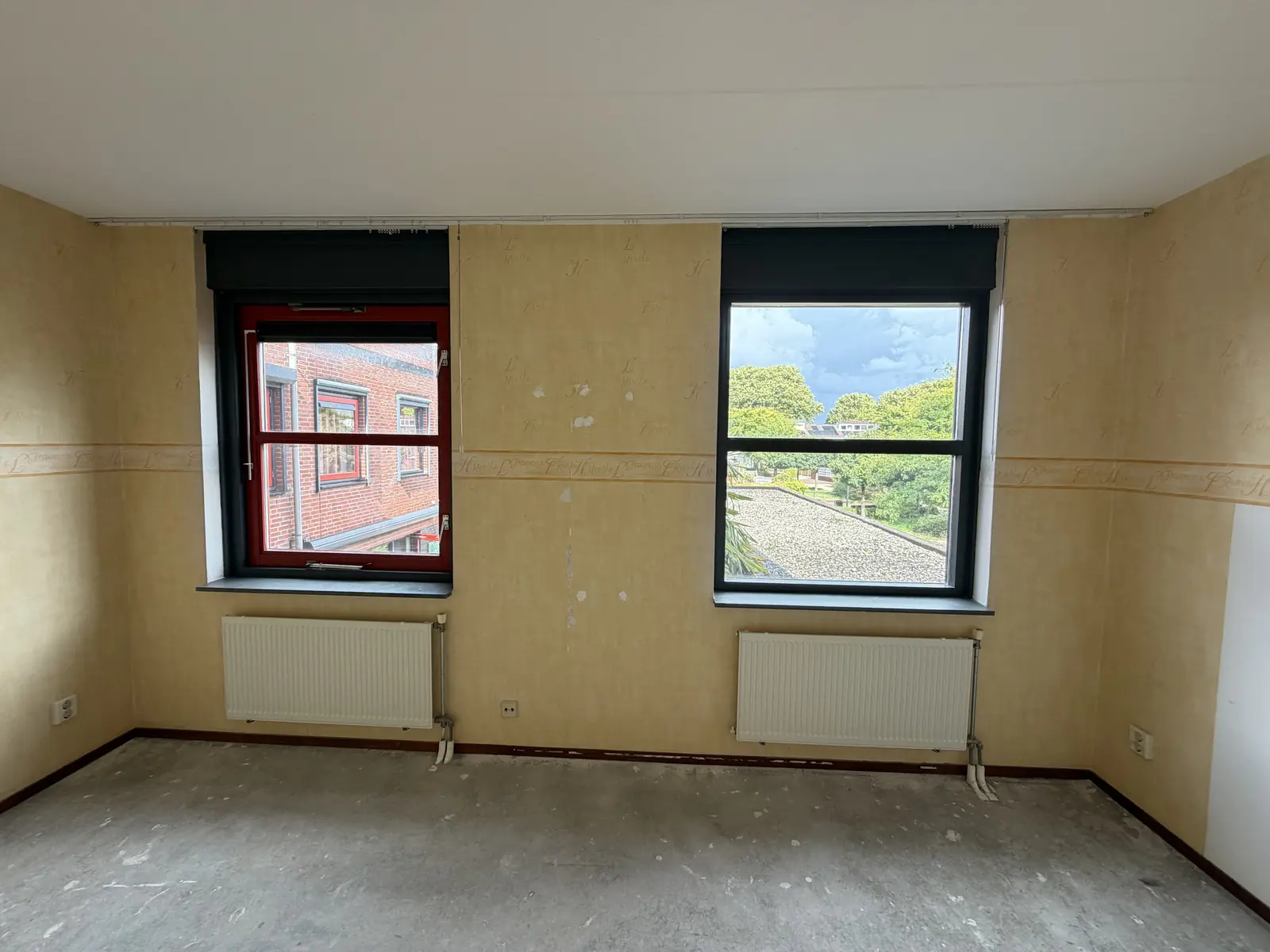 Image 12 of 31