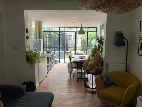 Apartamento renovado de 3 habitaciones con jardín, Roerstraat, Ámsterdam - En alquiler