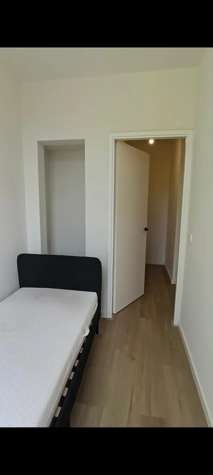 Image 6 of 7