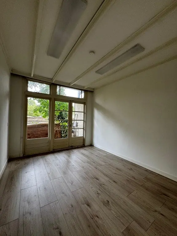 Image 1 of 8