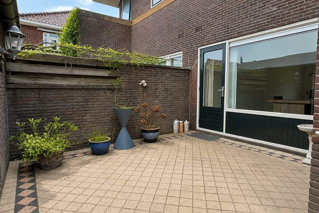 Image 26 of 38
