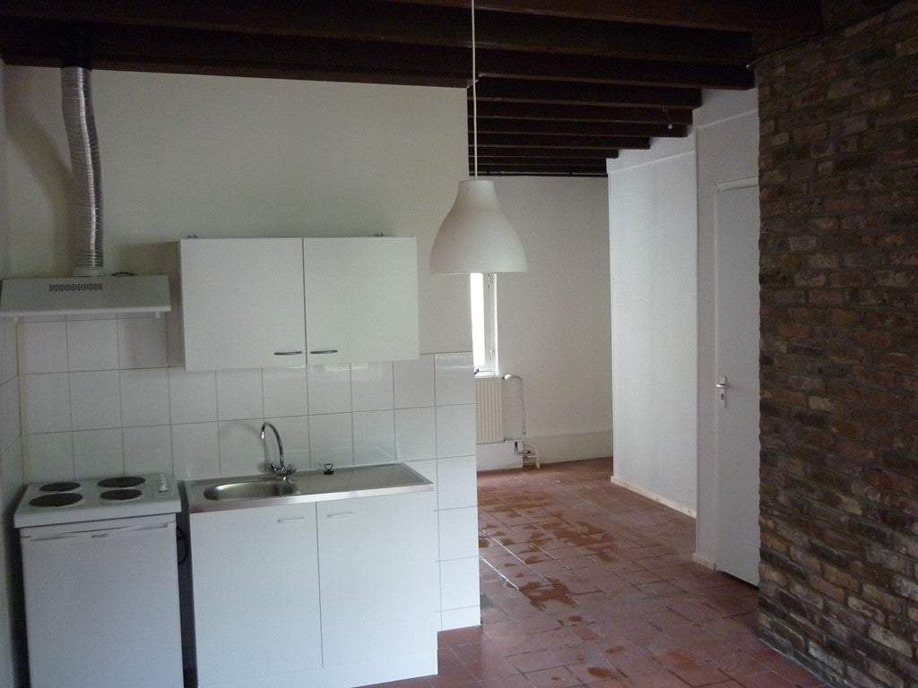 Image 2 of 5