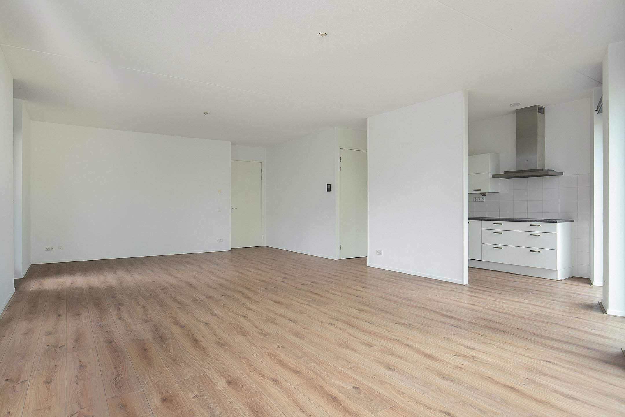 Image 9 of 27