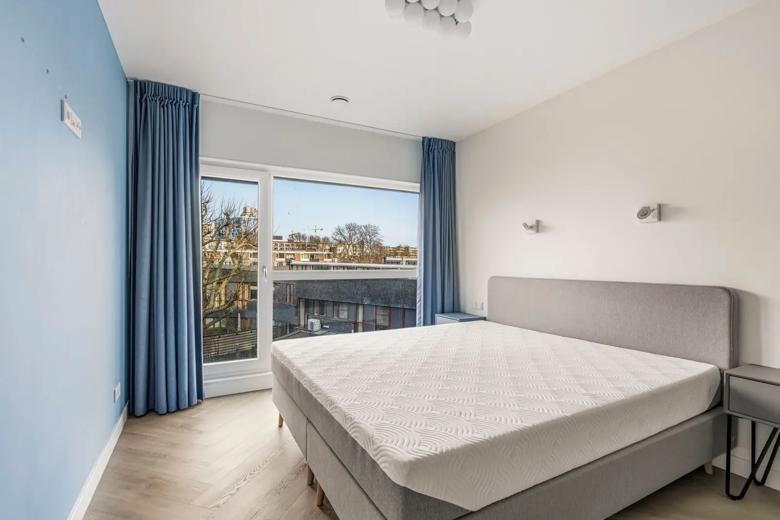 Image 24 of 39