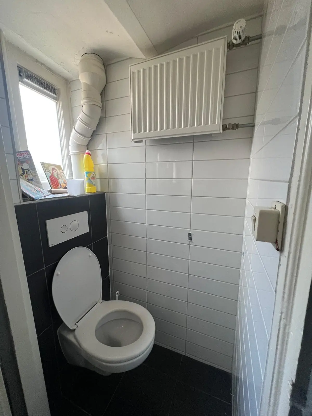 Image 4 of 6