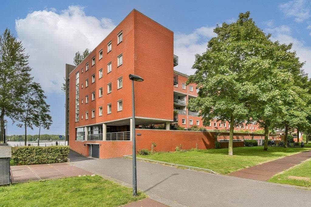 Afbeelding 1 van 24