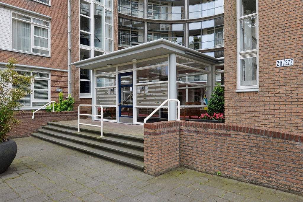 Afbeelding 2 van 30