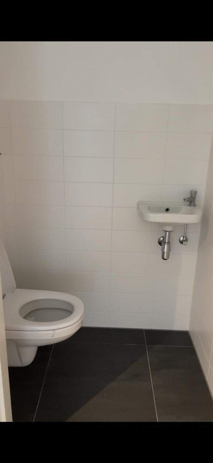 Image 7 of 9