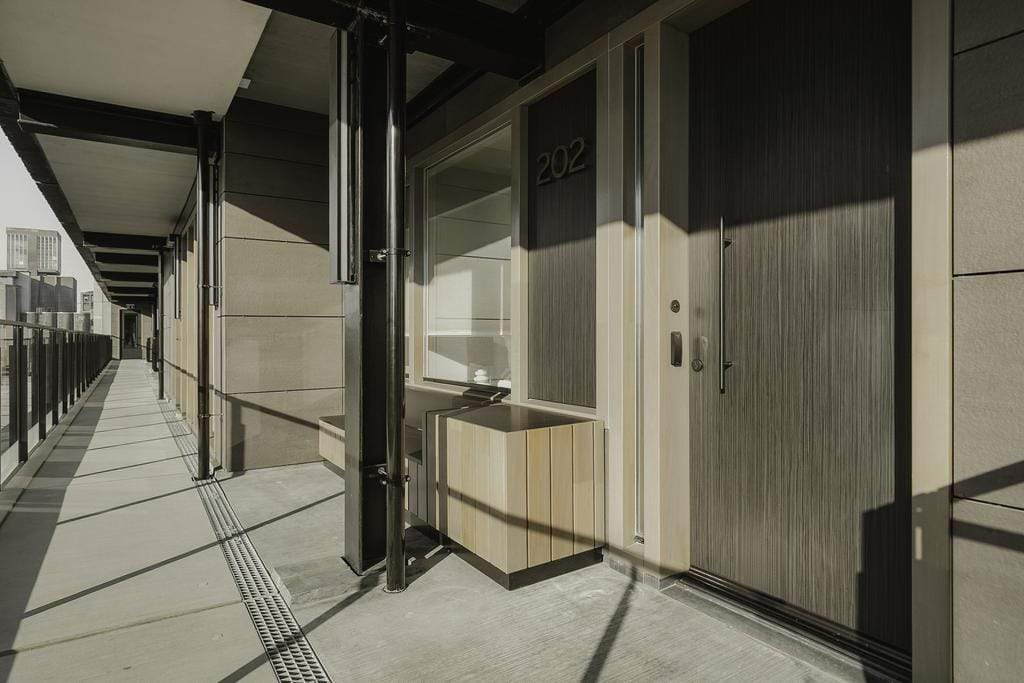 Image 10 of 31