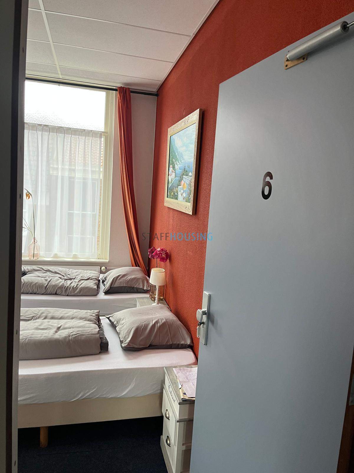 Image 1 sur 24