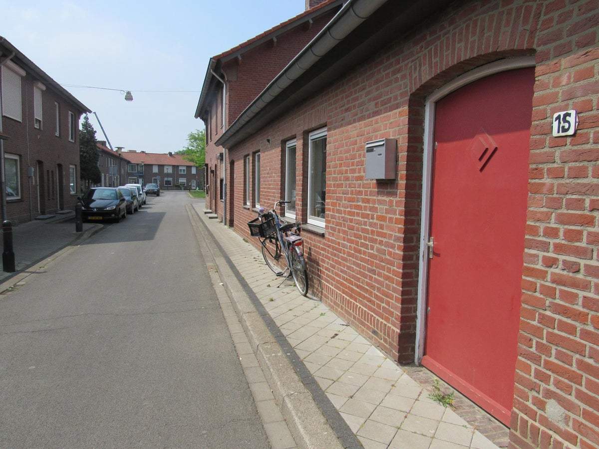 Image 1 sur 6