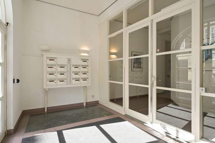 Bild 2 von 28