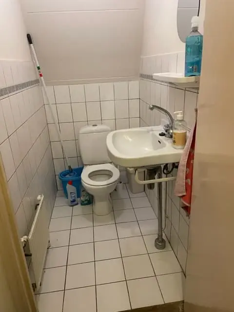 Image 1 of 6