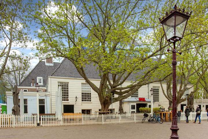 Image 28 of 30