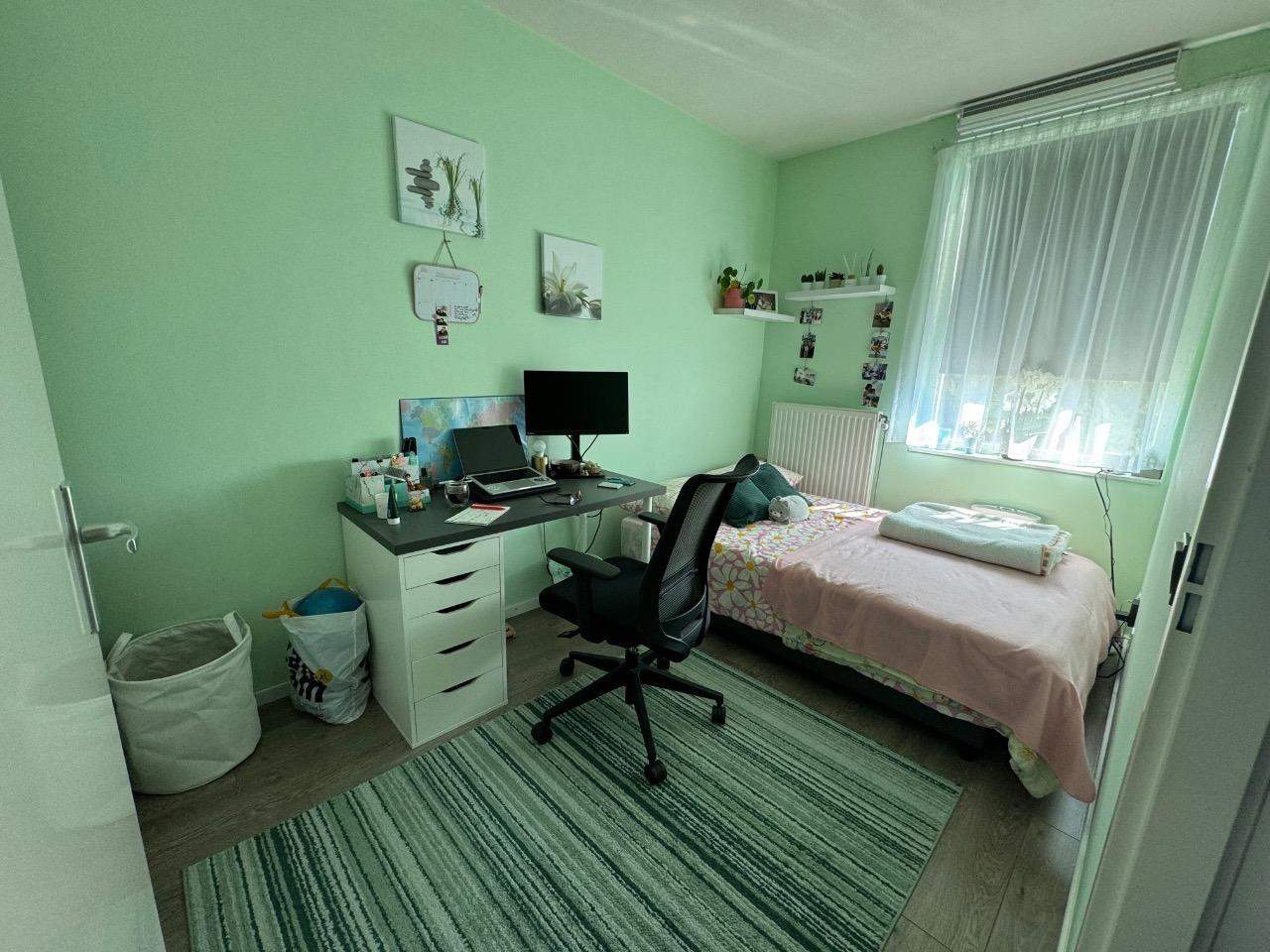 Image 1 sur 2