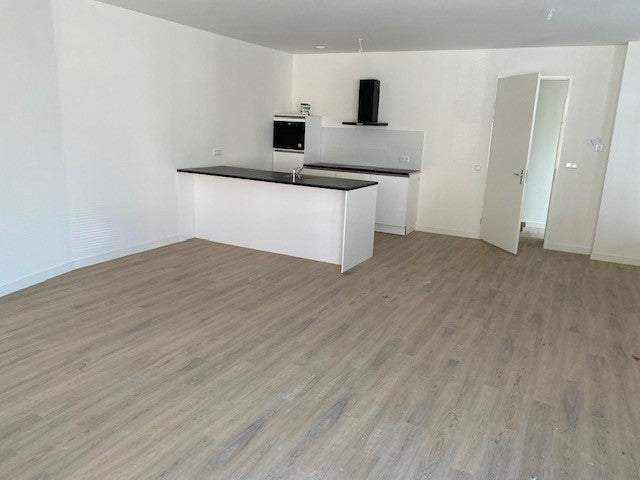 Bild 2 von 18