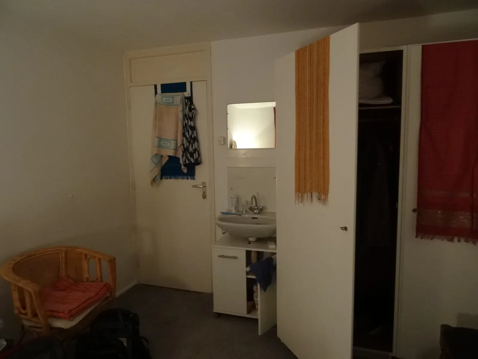 Afbeelding 2 van 2