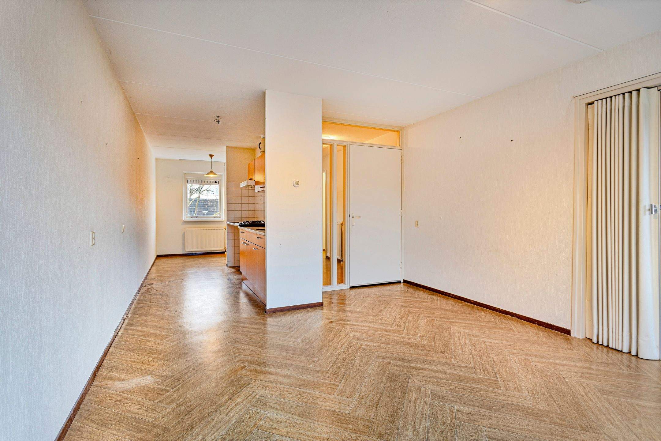 Bild 9 von 16