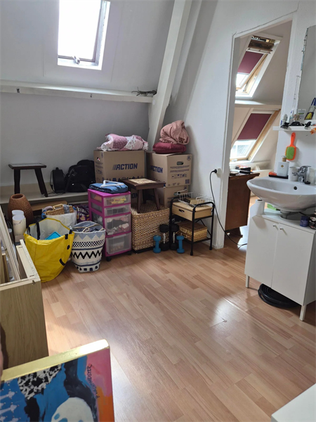 Image 4 of 11