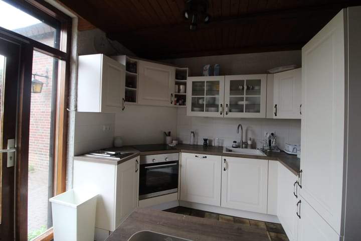 Image 11 of 34