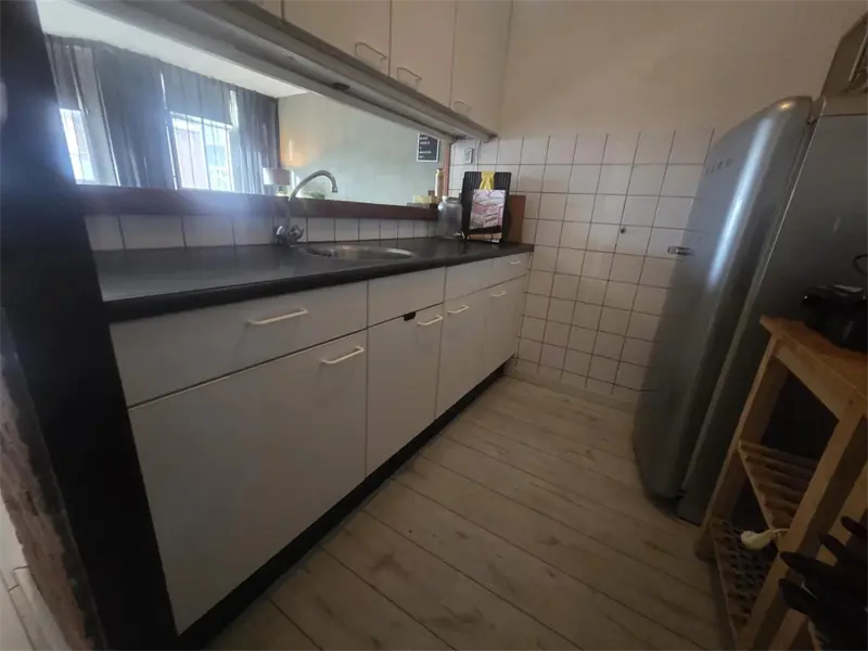 Image 2 of 9
