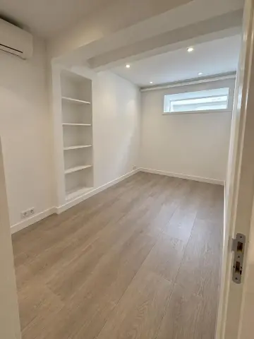 Kamer Nieuwezijds Voorburgwal, Amsterdam - Te Huur