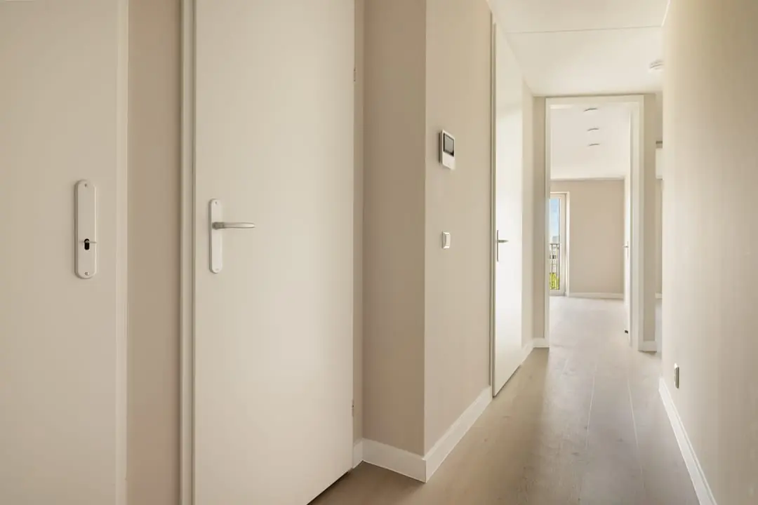 Image 16 of 21
