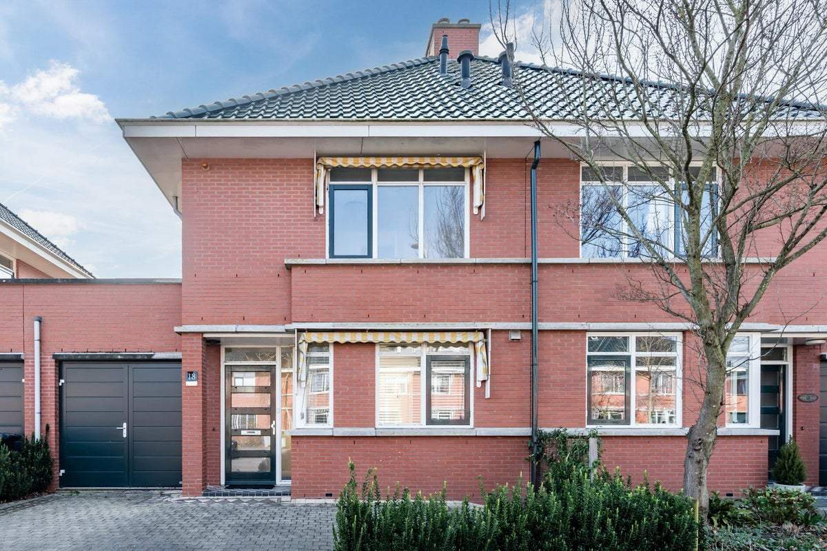 Afbeelding 1 van 52