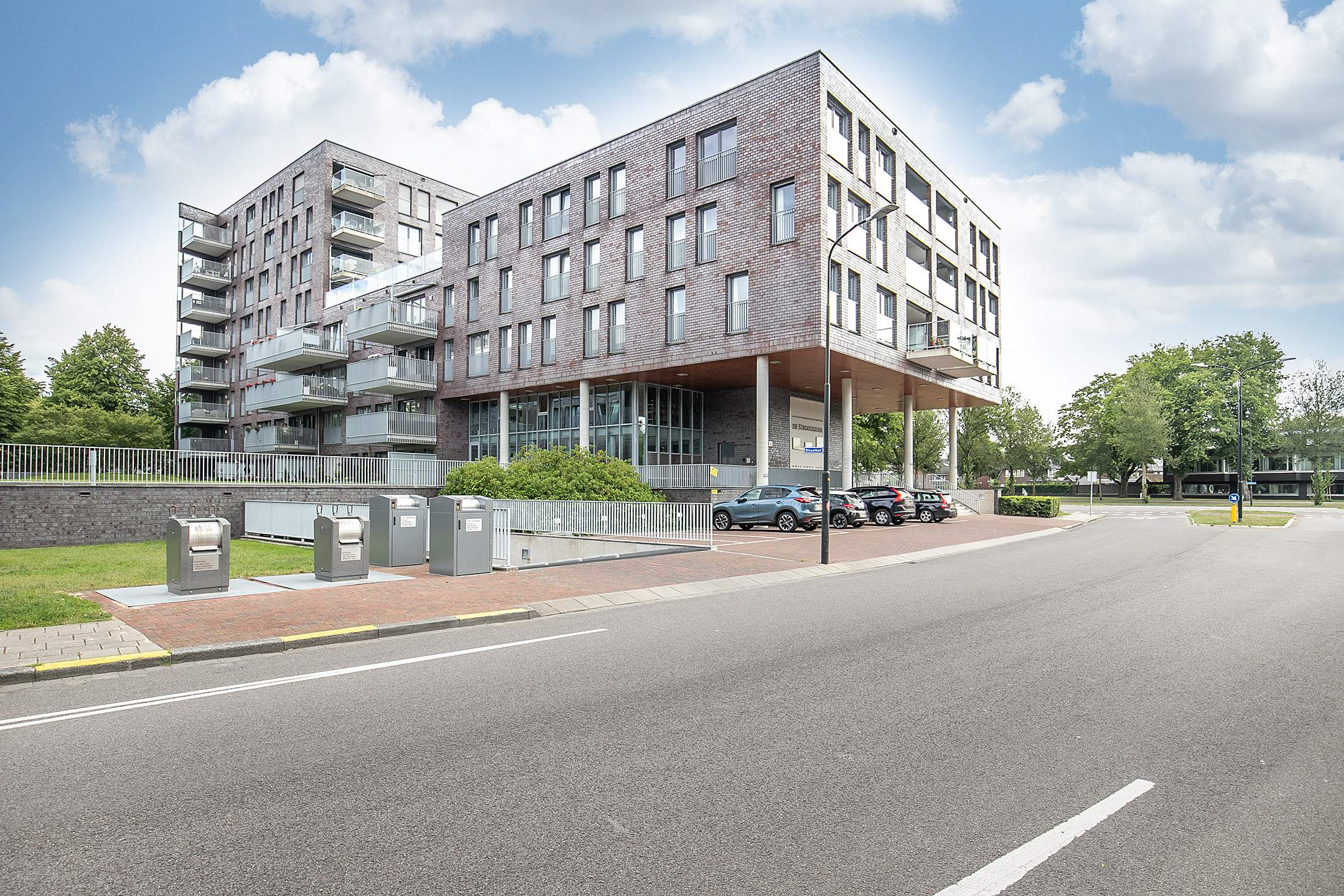 Afbeelding 1 van 28