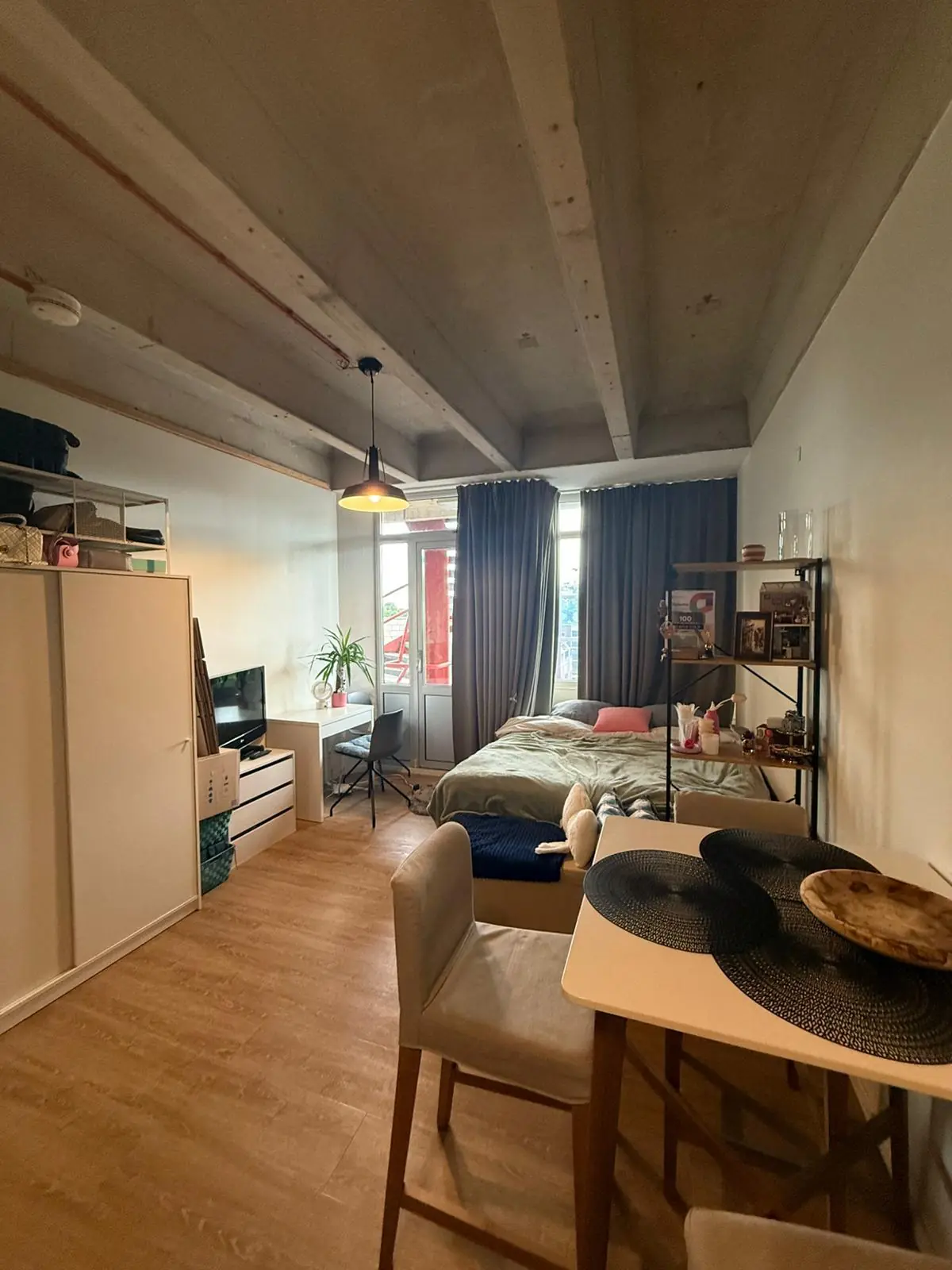 Image 2 of 6