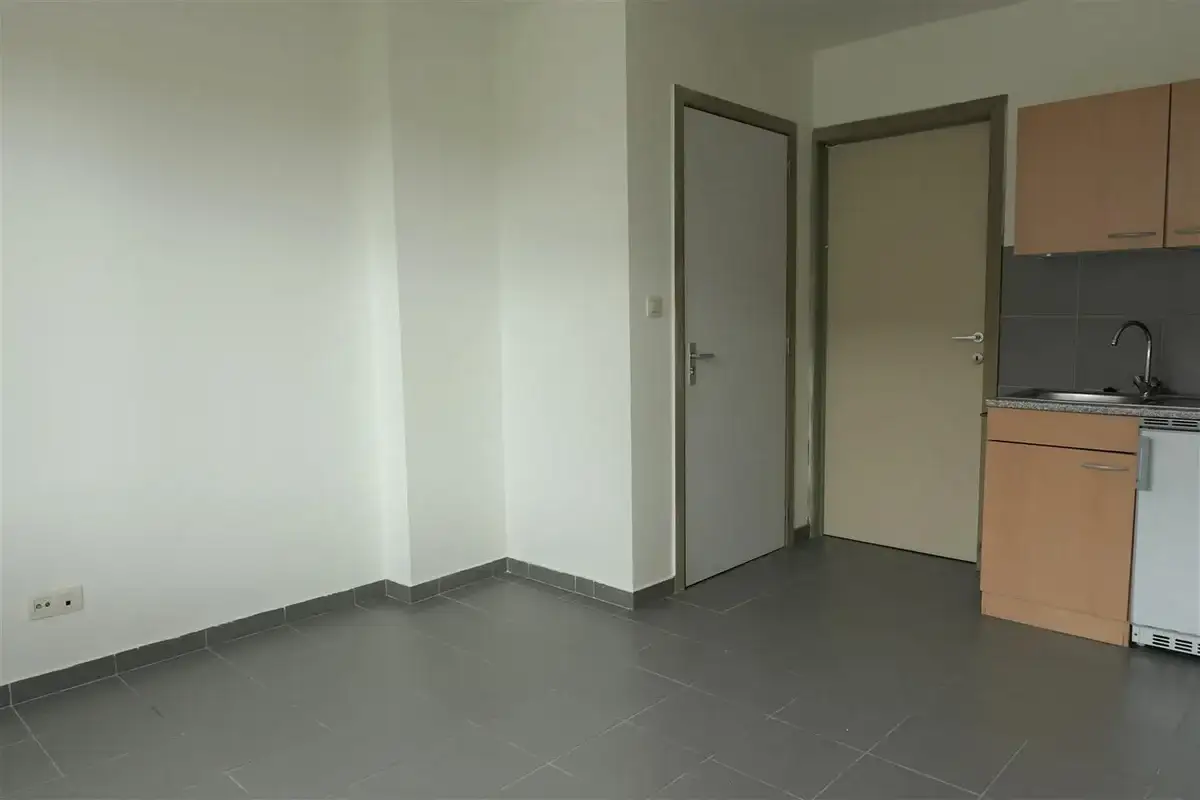 Image 1 sur 6