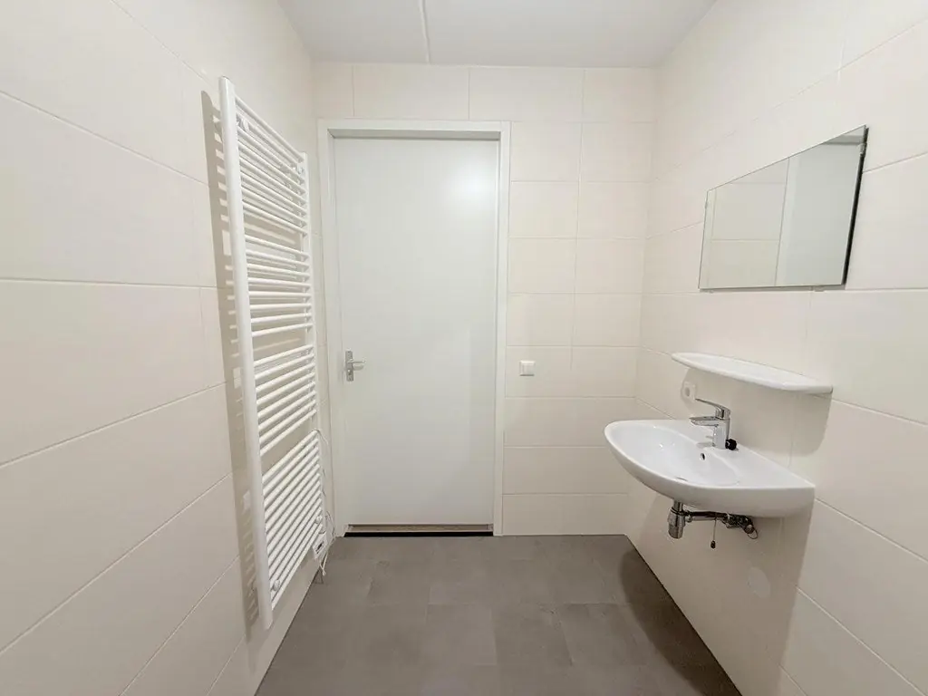 Image 10 of 22