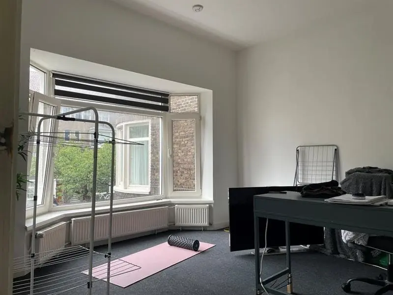 Image 6 of 6