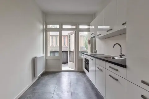 Apartment Hugo de Vrieslaan, Amsterdam - For Rent