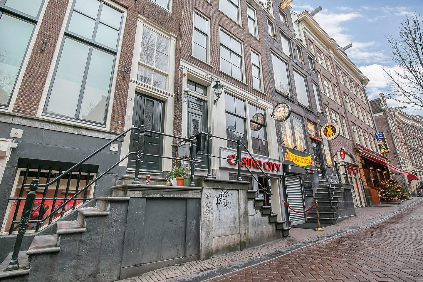 Afbeelding 1 van 12