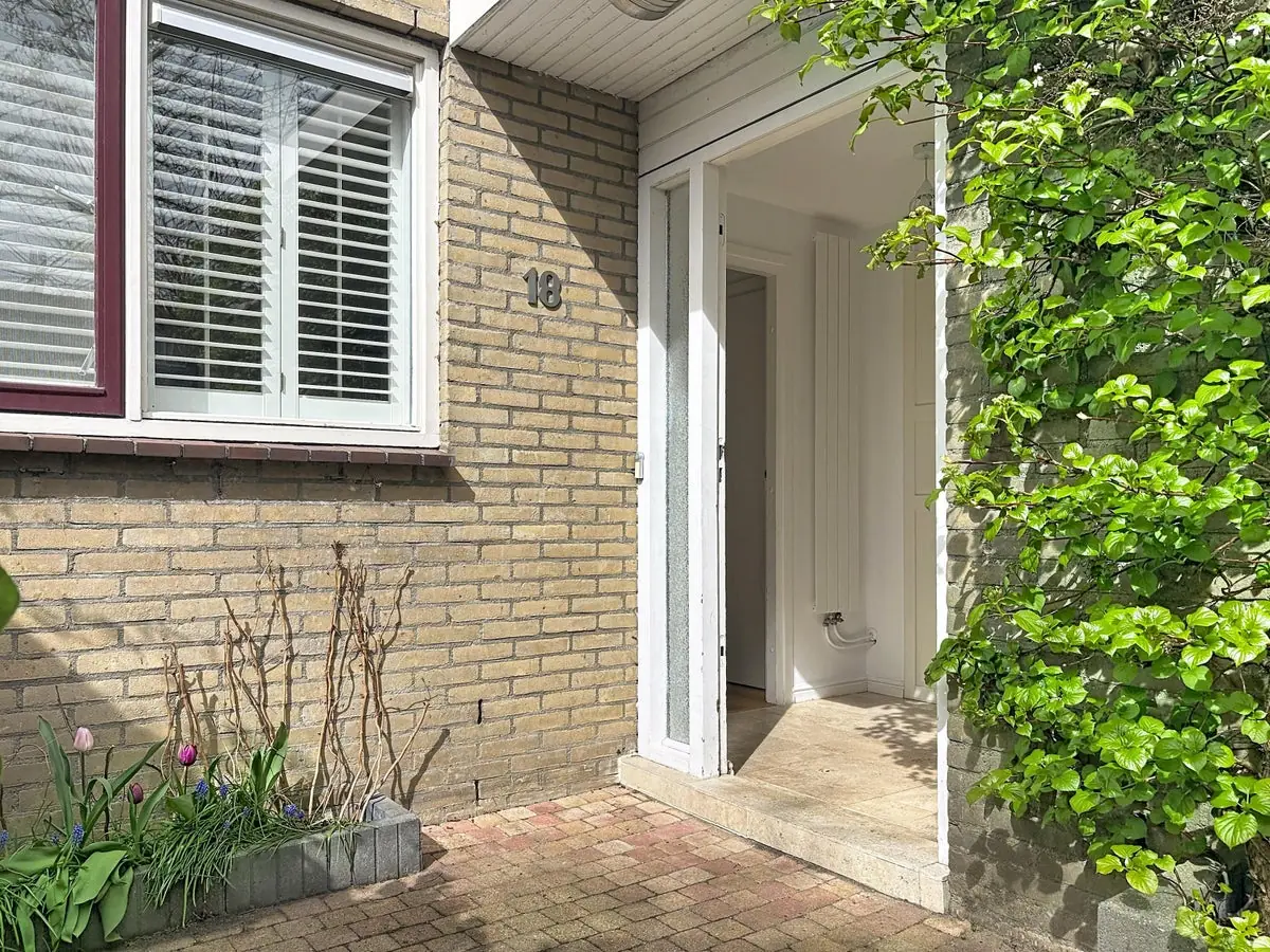 Image 1 of 23