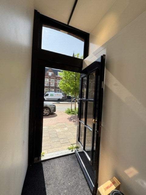 Bild 1 von 25