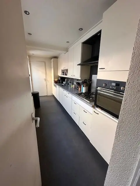 Image 1 of 7