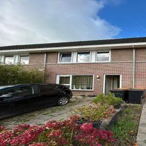 Casa de 4 habitaciones en Venhuizen para hogares de ingresos medios - En alquiler