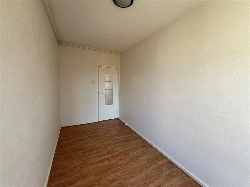 Image 10 of 12