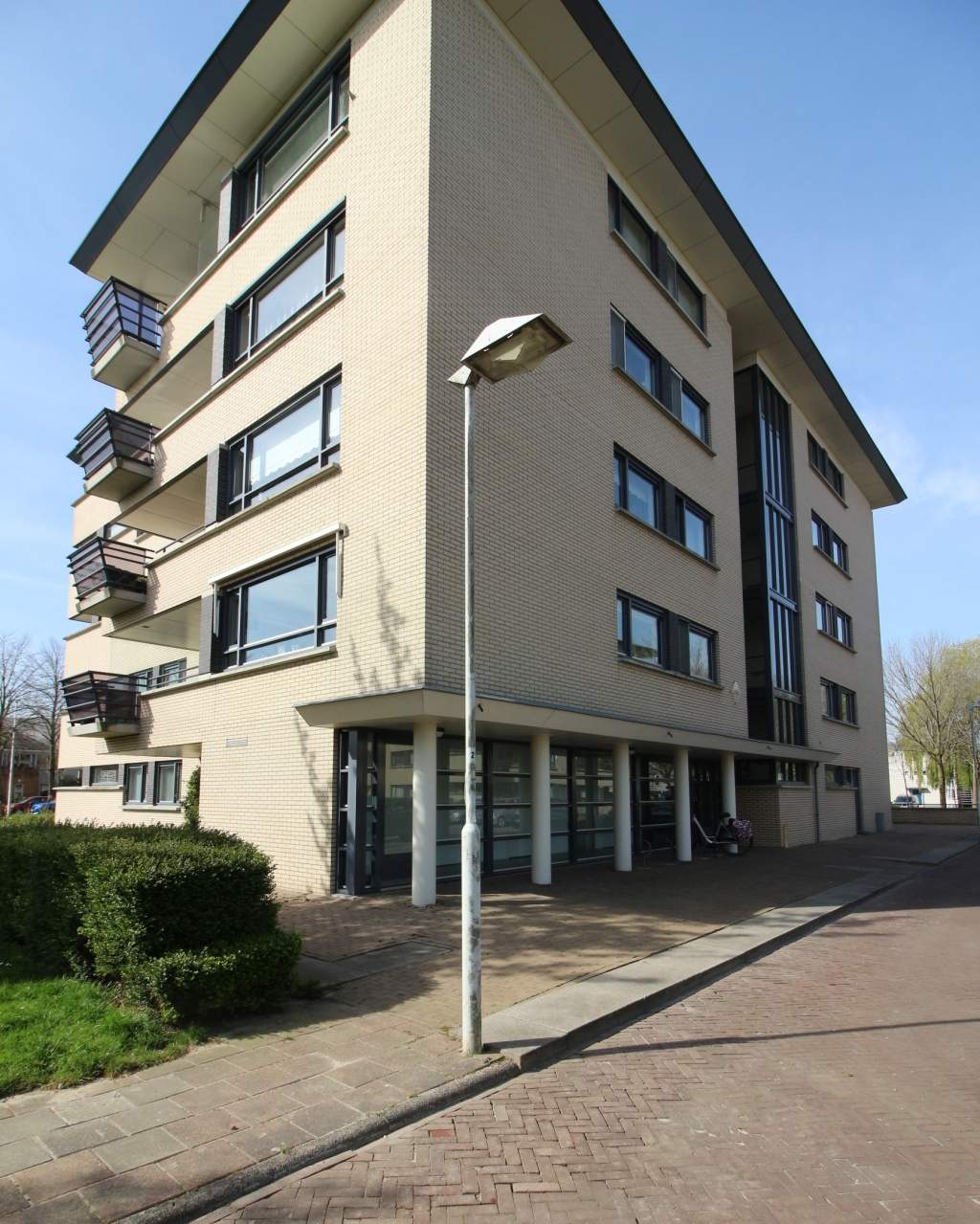 Image 25 of 29