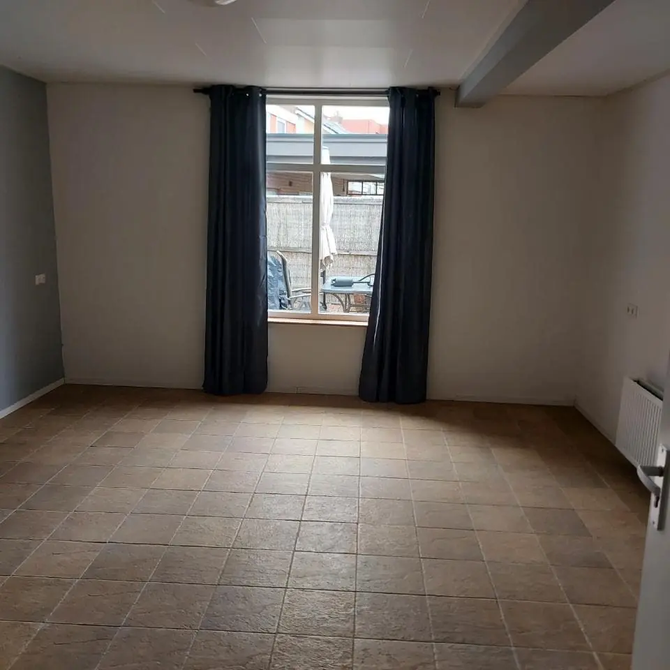 Image 10 of 10