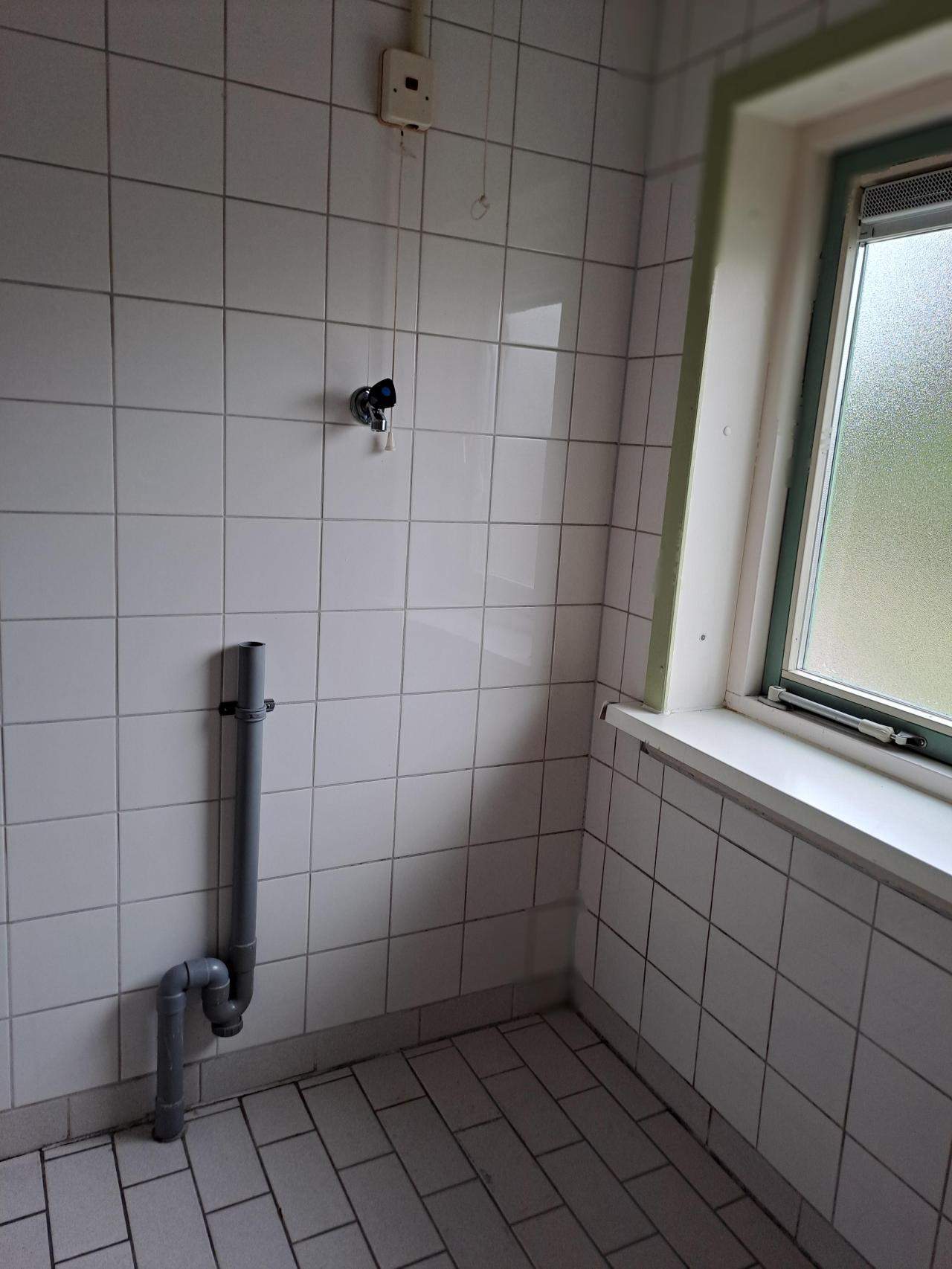 Image 6 of 9