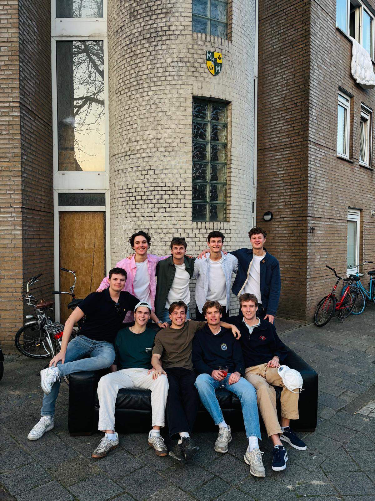 Afbeelding 1 van 7