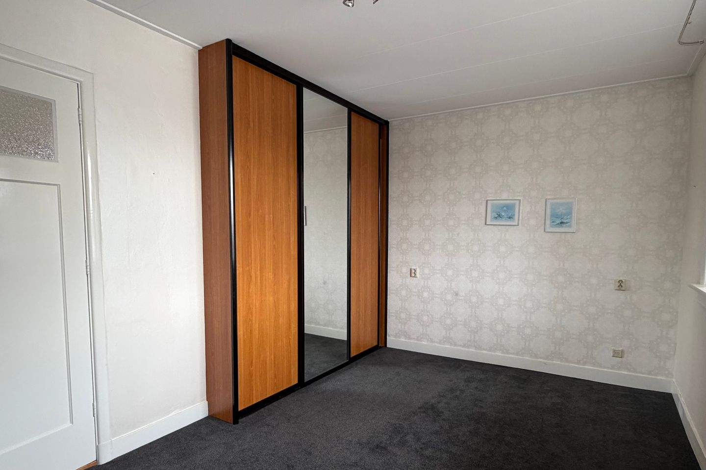 Image 19 of 38