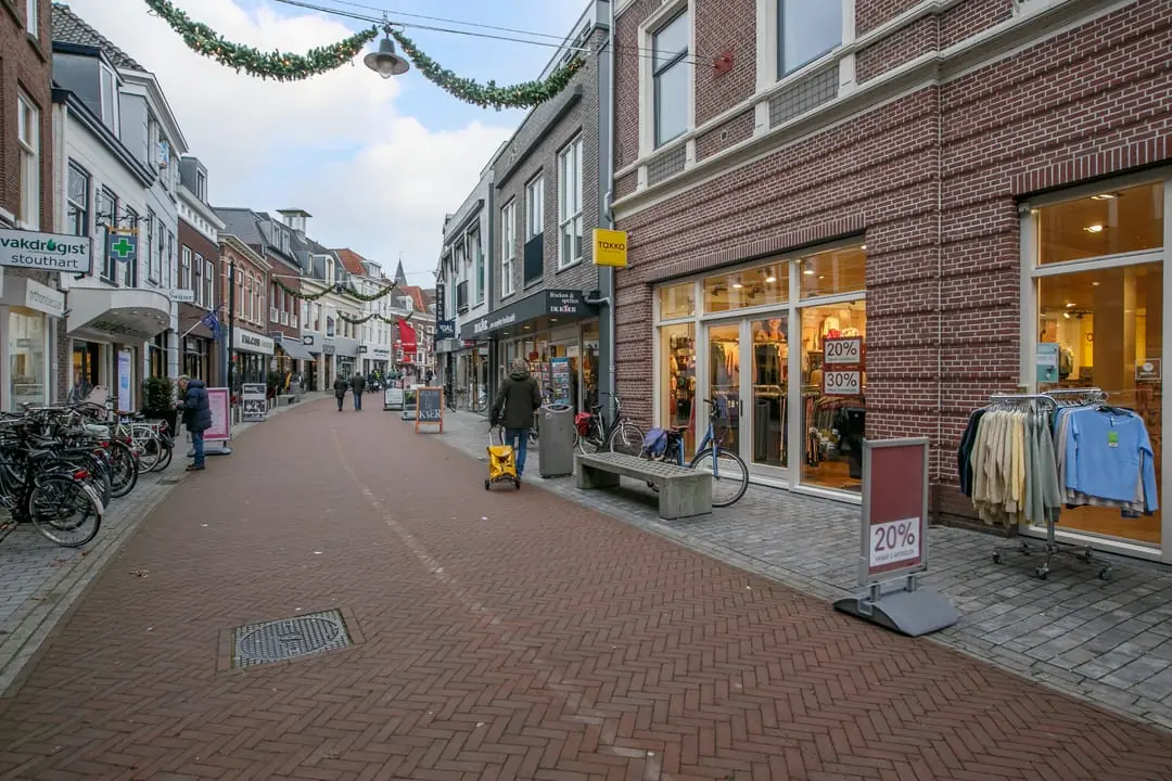 Image 23 of 28