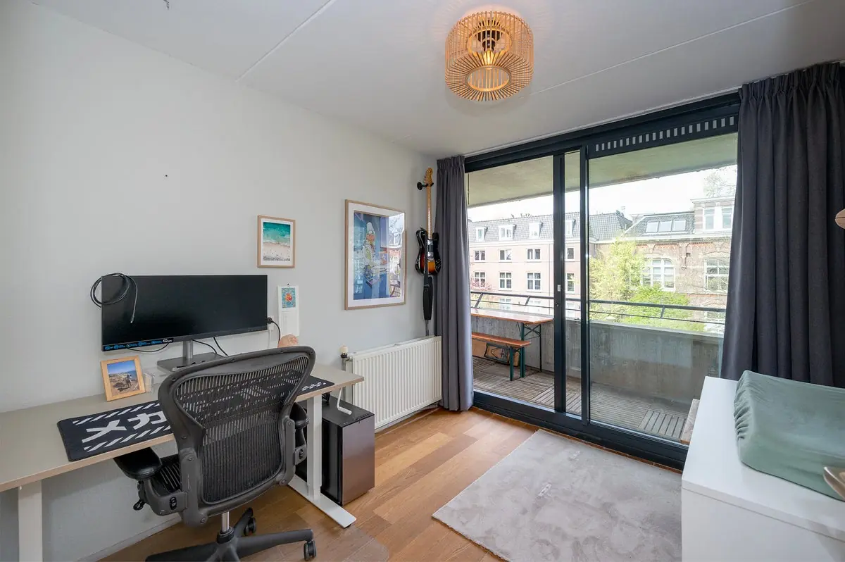 Image 10 of 20