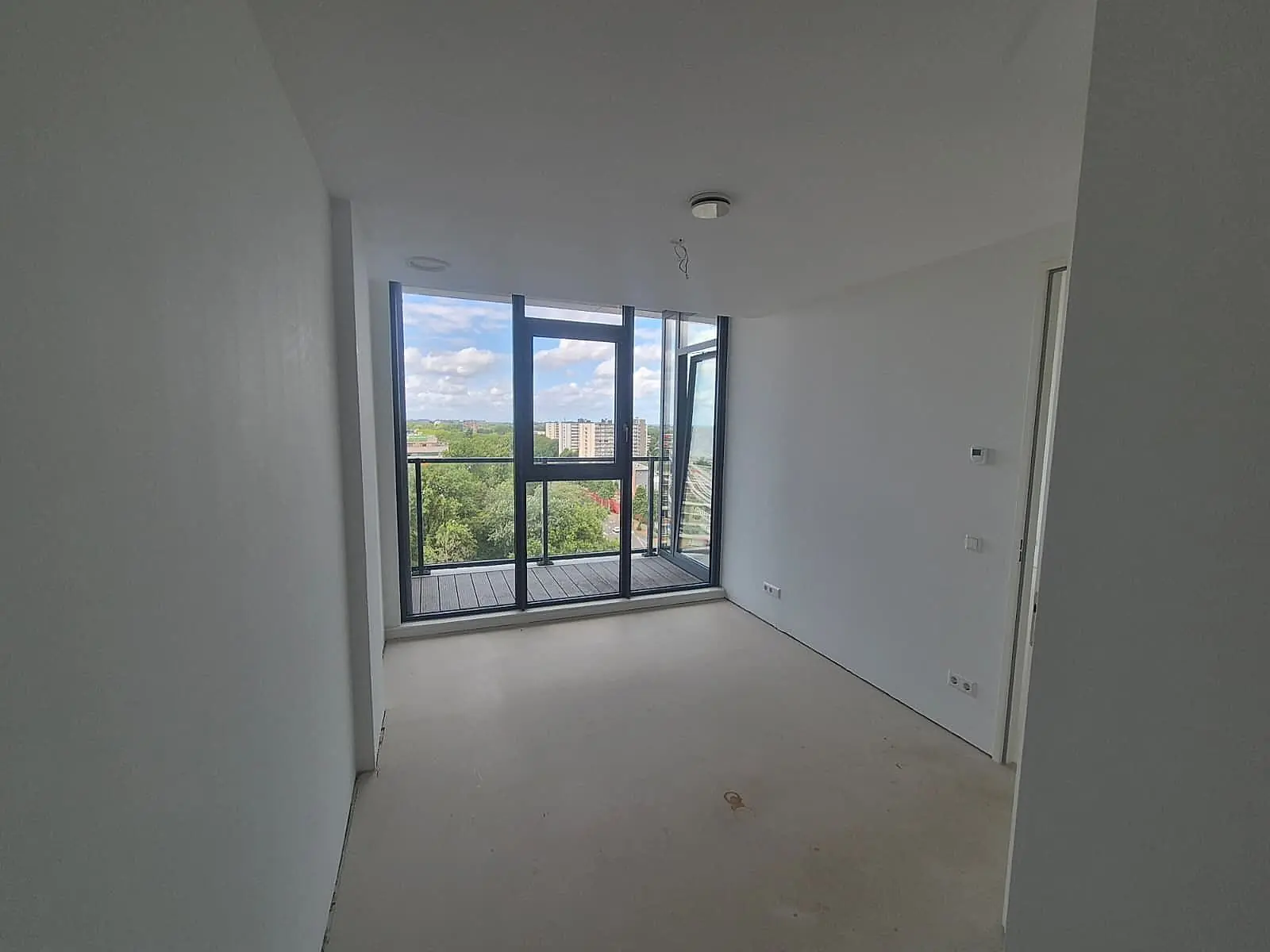 Image 6 of 8